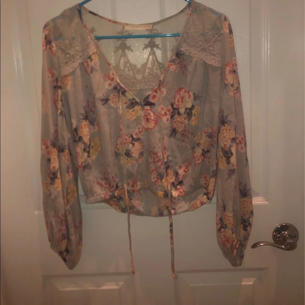 Lush floral crop top